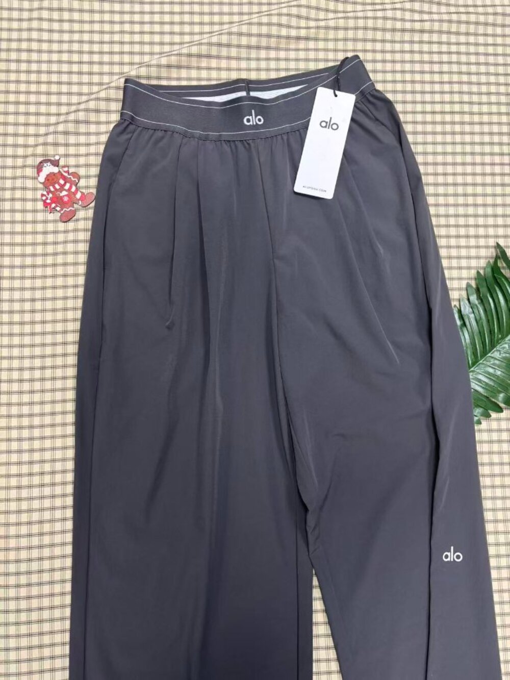 🌼Alo Yoga Suit Up Trouser Dark Grey Regular (30" Inseam)🖤 - Picture 3 of 11